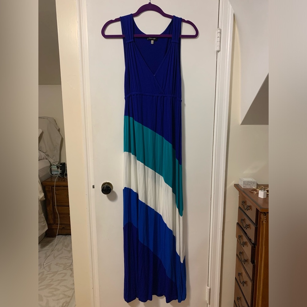 Maxi dress, size small